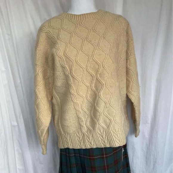 Vintage Handmade Cableknit Sweater - Picture 4 of 8